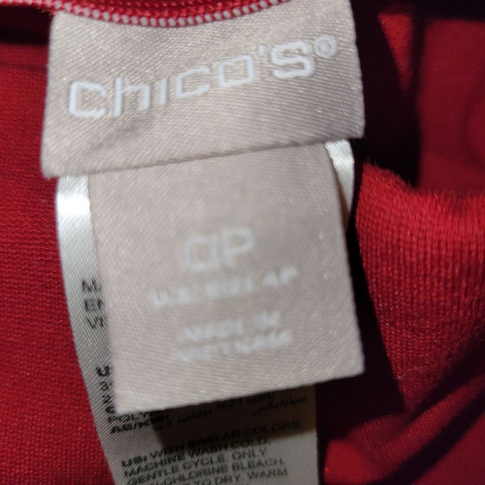Chico's Women's Maroon Stretch Capri's Size 0 Petite - Picture 3 of 4